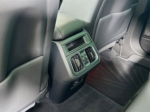 New 2025 Maserati Grecale GT image 27