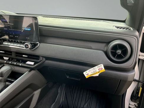 New 2026 Chevrolet Colorado Trail Boss AWD/4WD image 29