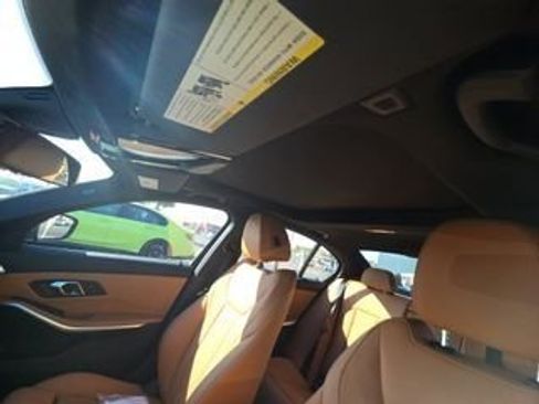 Used 2025 BMW 330i xDrive Sedan image 5