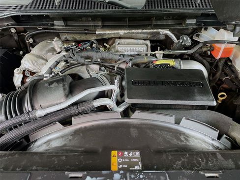 Used 2021 Chevrolet Silverado 2500 LTZ w/ LTZ Plus Package image 32