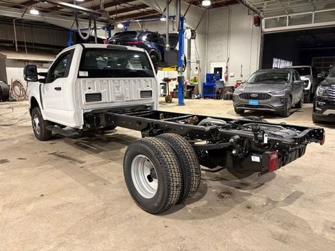 New 2026 Ford F350 XL w/ XL Chrome Package image 5