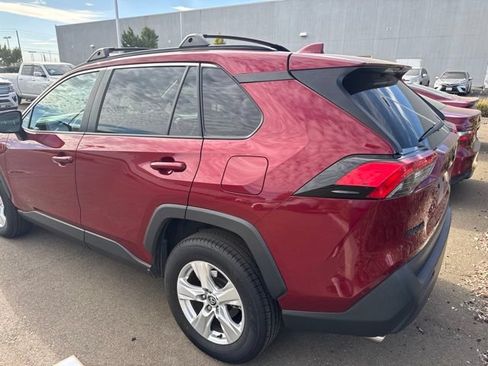 Used 2020 Toyota RAV4 XLE w/ Convenience Package AWD/4WD image 5