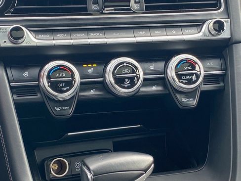 Used 2021 Genesis G70 3.3T w/ Sport Package image 8