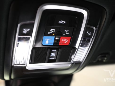 New 2026 RAM 2500 Laramie AWD/4WD image 25