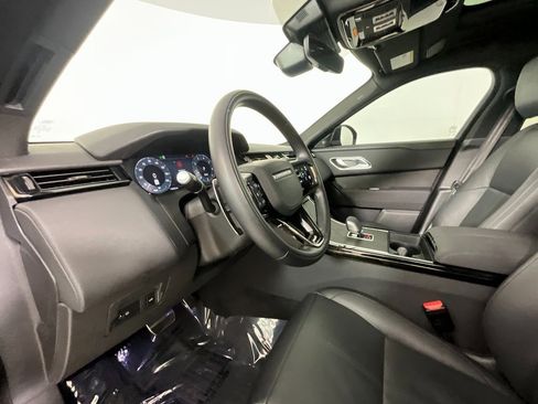 Used 2025 Land Rover Range Rover Velar Dynamic SE image 15