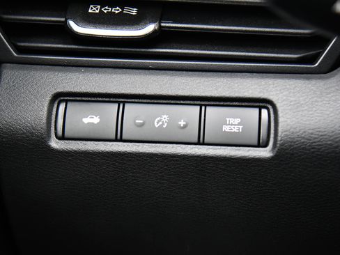 Used 2024 Nissan Altima 2.5 SV image 30