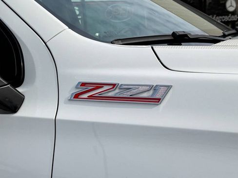 Used 2022 Chevrolet Suburban Z71 w/ Luxury Package image 13