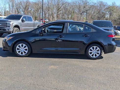 Used 2023 Toyota Corolla LE image 7