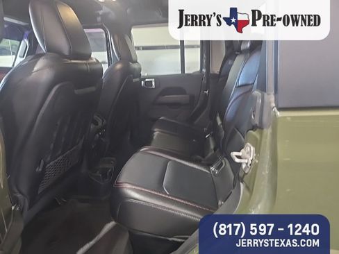 Used 2023 Jeep Gladiator Rubicon w/ LED Lighting Group AWD/4WD image 9
