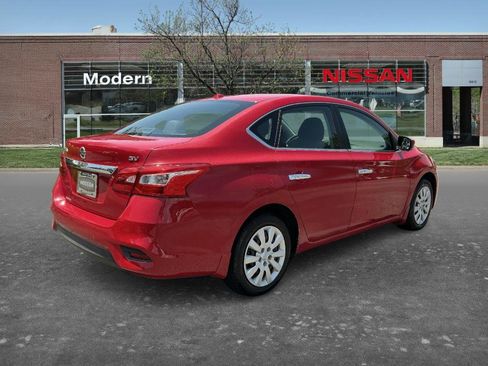 Used 2017 Nissan Sentra SV w/ Driver's Assist Package FWD image 4
