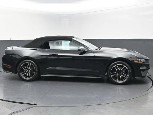 Used 2022 Ford Mustang Premium image 6