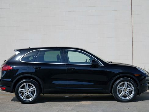 Used 2014 Porsche Cayenne Platinum Edition AWD/4WD image 48