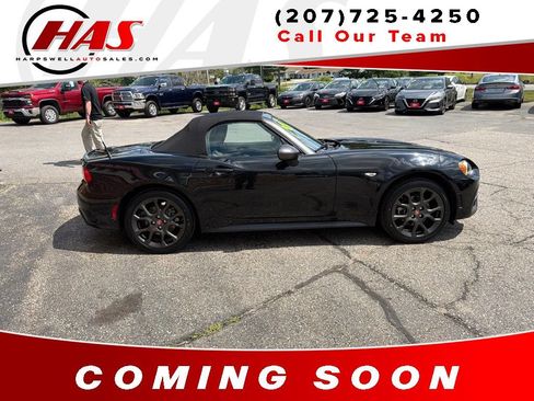 Used 2017 FIAT 124 Spider Abarth RWD image 6