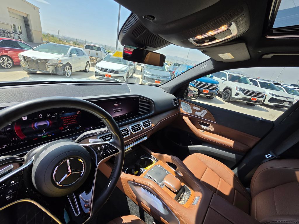 Used 2025 Mercedes-Benz GLE 450e 4MATIC image 11