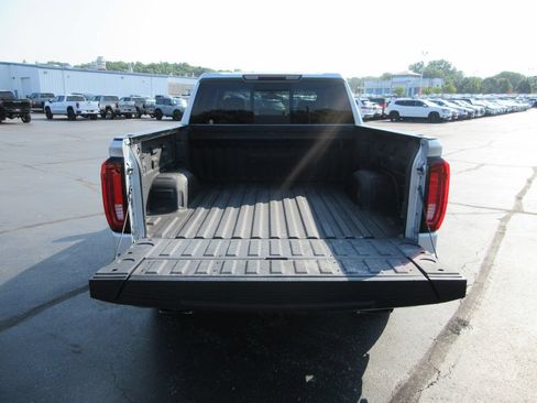Certified 2021 GMC Sierra 1500 SLT w/ SLT Premium Package AWD/4WD image 9
