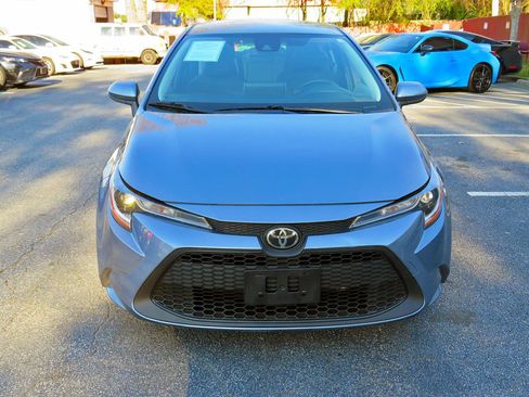 Used 2021 Toyota Corolla LE image 4