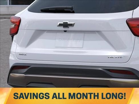 New 2026 Chevrolet Trax ACTIV w/ Sunroof Package FWD image 14