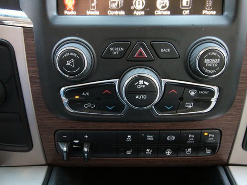 Used 2017 RAM 2500 Laramie w/ Protection Group AWD/4WD image 31