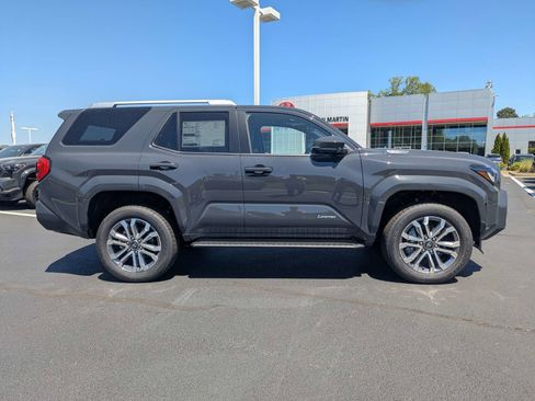 New 2026 Toyota 4Runner Limited AWD/4WD image 3