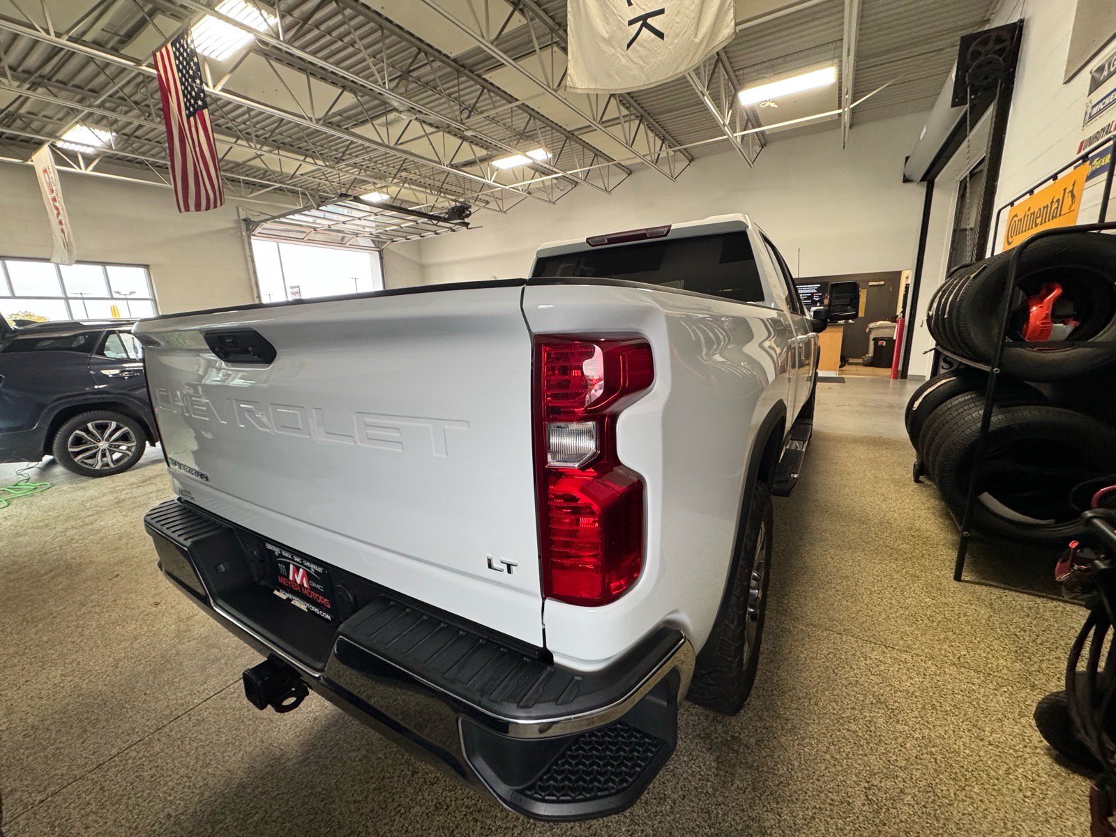 Used 2024 Chevrolet Silverado 2500 LT AWD/4WD image 5