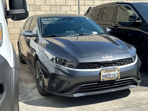 Used 2024 Kia Forte LXS image 3