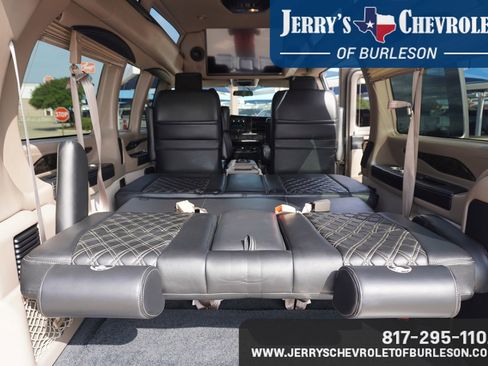 Used 2023 Chevrolet Express 2500 image 9