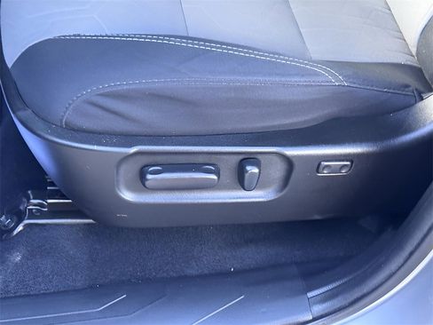 Used 2021 Toyota Tacoma TRD Off-Road image 16