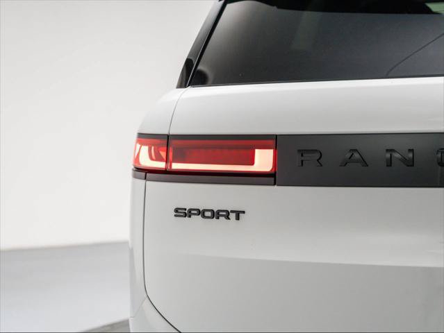 New 2026 Land Rover Range Rover Autobiography AWD/4WD image 30
