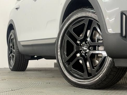 Used 2023 Kia Telluride EX X-Line AWD/4WD image 17