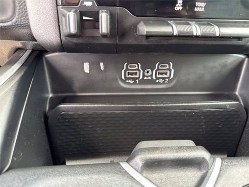 Used 2022 RAM 1500 Big Horn AWD/4WD image 29