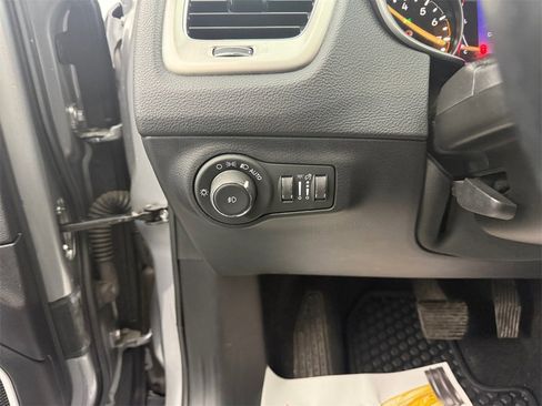 Used 2019 Jeep Compass Latitude w/ Cold Weather Group image 27