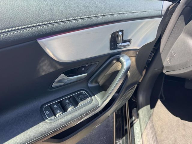 Used 2025 Mercedes-Benz CLA 250 4MATIC image 21