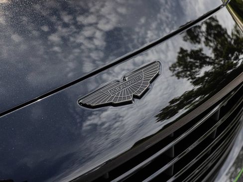 Used 2023 Aston Martin V12 Vantage RWD image 15