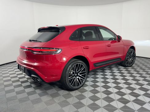 Certified 2026 Porsche Macan AWD/4WD image 9