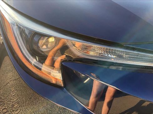 Used 2022 Toyota Corolla LE FWD image 25