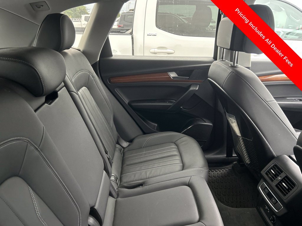 Used 2023 Audi Q5 2.0T Premium w/ Convenience Package AWD/4WD image 5