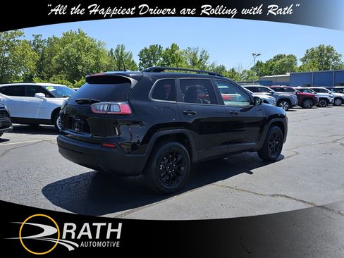 Used 2023 Jeep Cherokee Altitude Lux AWD/4WD image 4