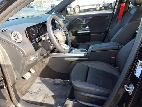 Used 2025 Mercedes-Benz GLA 35 AMG 4MATIC image 11