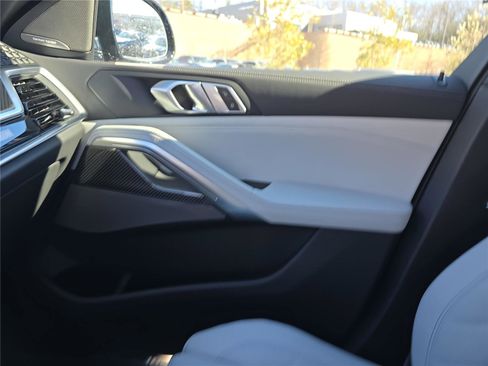 New 2026 BMW X6 M60i image 24