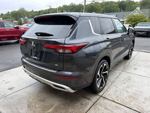 Used 2024 Mitsubishi Outlander SE FWD image 8