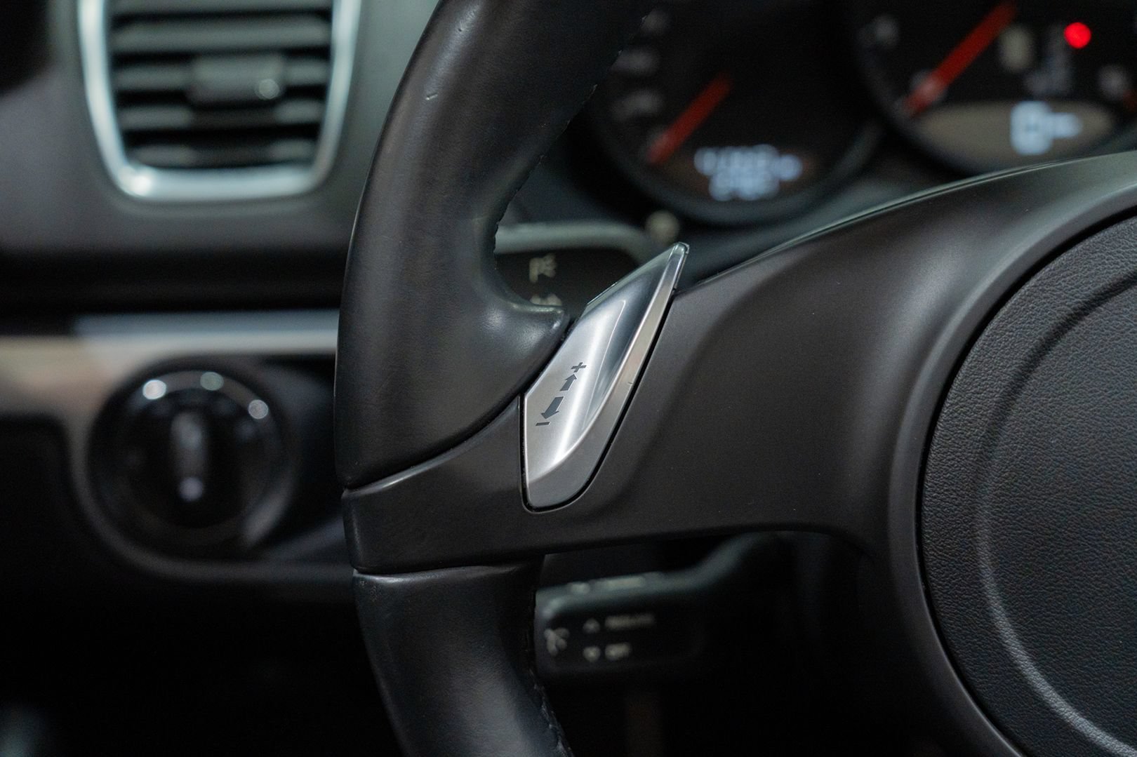 Used 2013 Porsche Boxster RWD image 30