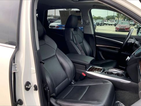 Used 2019 Acura MDX image 16
