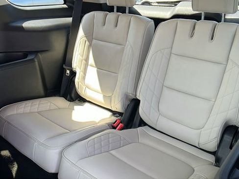 Used 2017 Ford Explorer Platinum AWD/4WD image 19