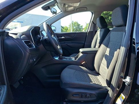 Used 2024 Chevrolet Equinox LT FWD image 17