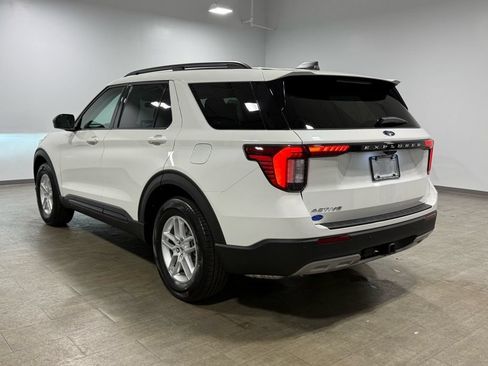New 2026 Ford Explorer Active w/ Active Comfort Package RWD image 6