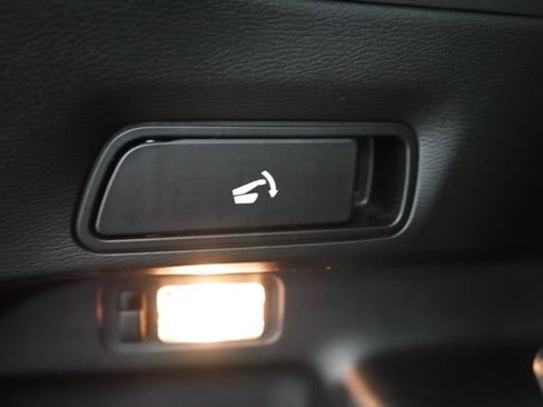 Used 2023 Mitsubishi Outlander SE image 63