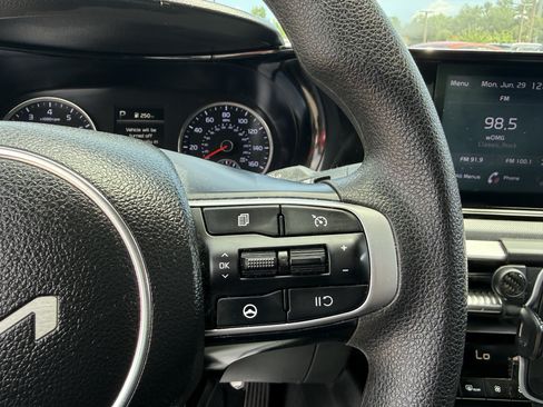 Used 2023 Kia K5 LXS FWD image 16