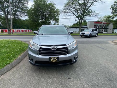 Used 2014 Toyota Highlander XLE image 8