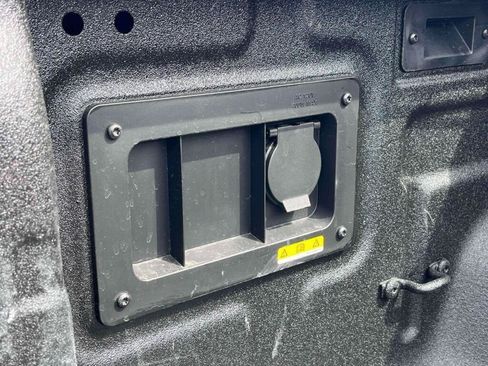 Used 2025 Ford Ranger Raptor AWD/4WD image 19
