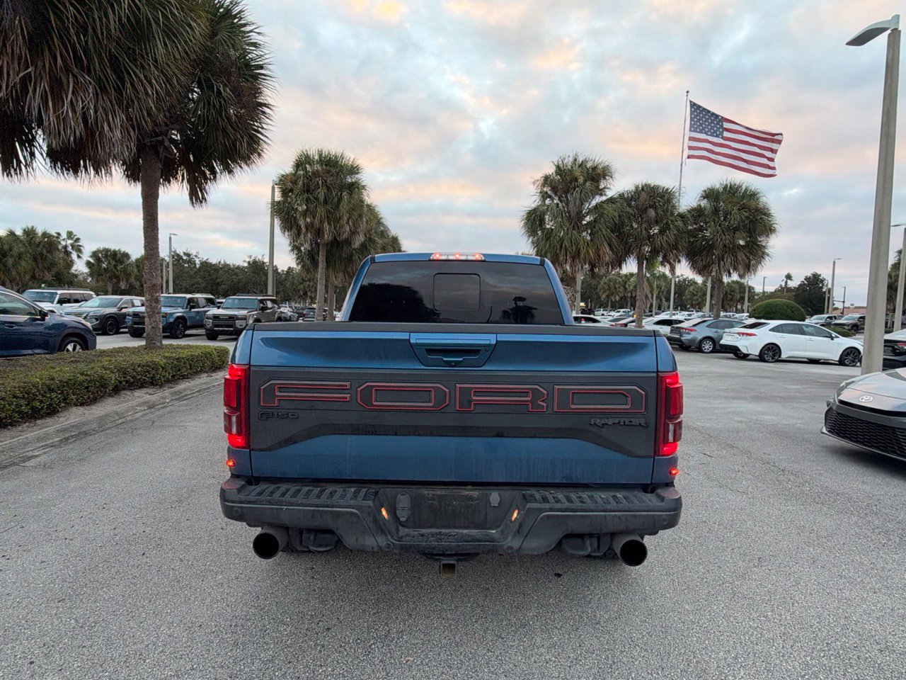 Used 2019 Ford F150 Raptor w/ Equipment Group 802A Luxury AWD/4WD image 4